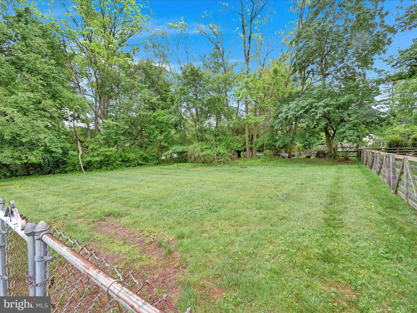 1122 Sheffield Dr