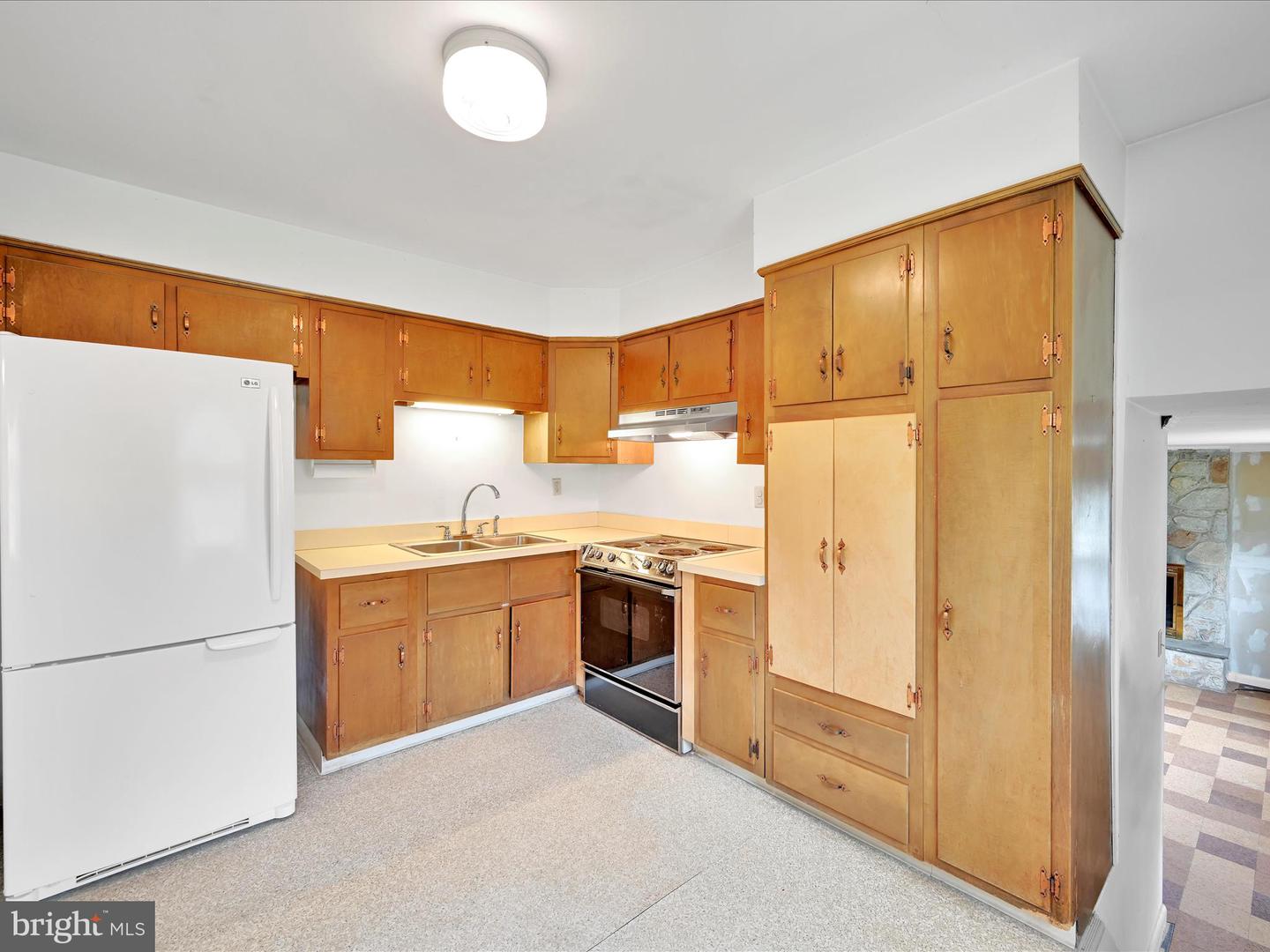 1122 Sheffield Dr