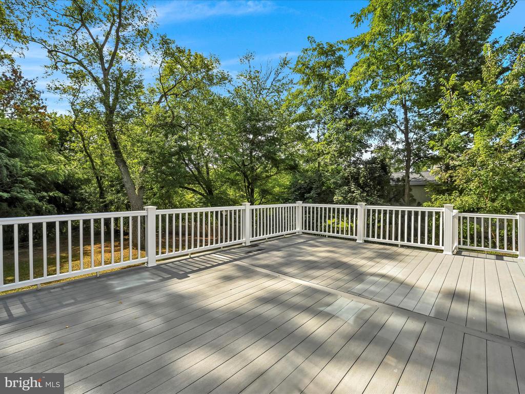 105 FERRY LANE