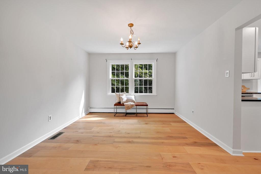 105 FERRY LANE