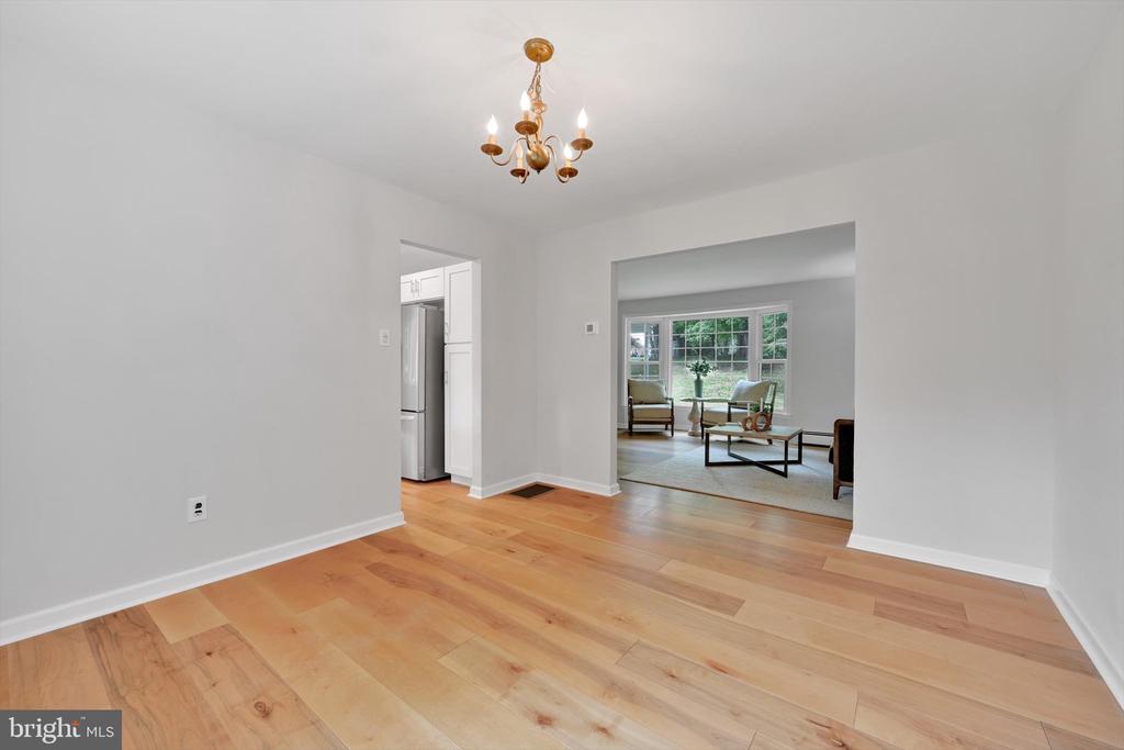 105 FERRY LANE