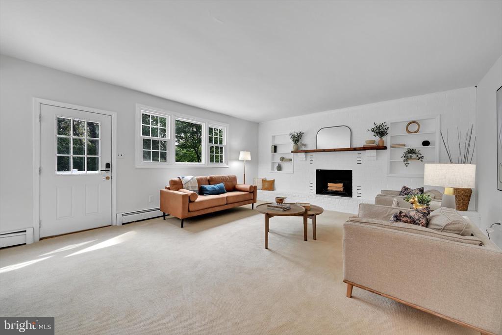 105 FERRY LANE