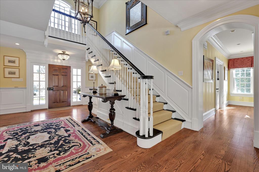 518 NEWTOWN ROAD