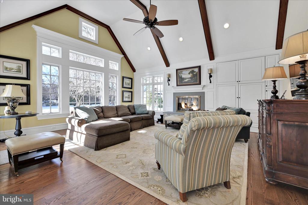 518 NEWTOWN ROAD