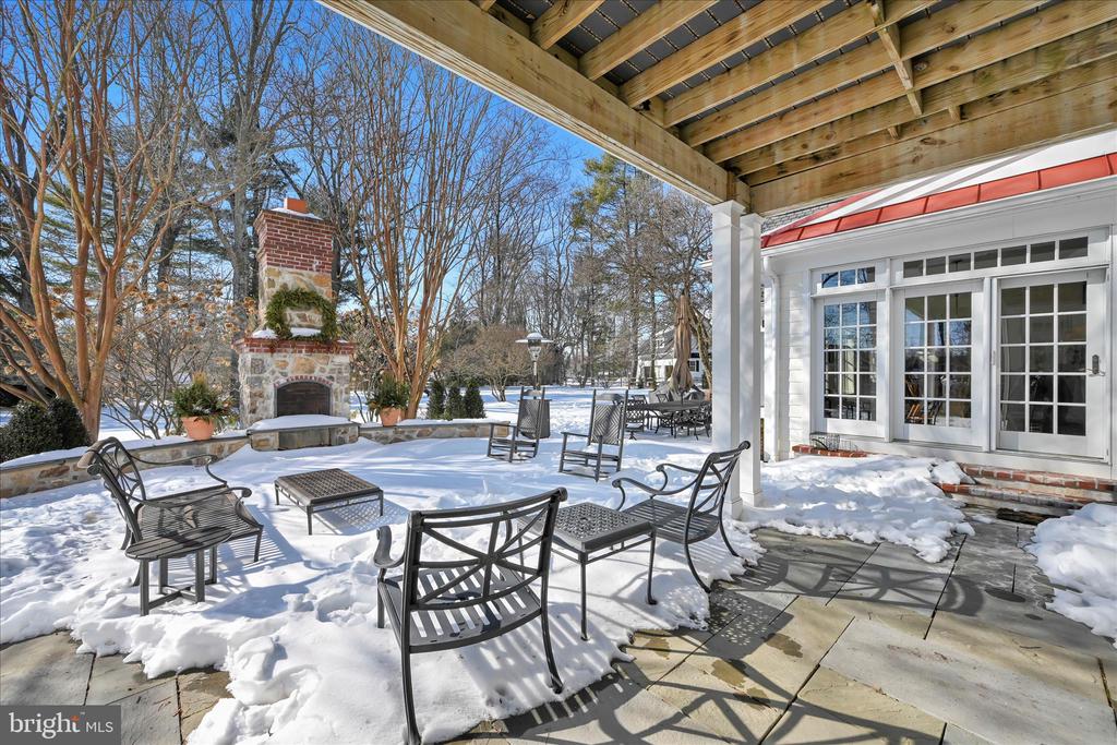 518 NEWTOWN ROAD