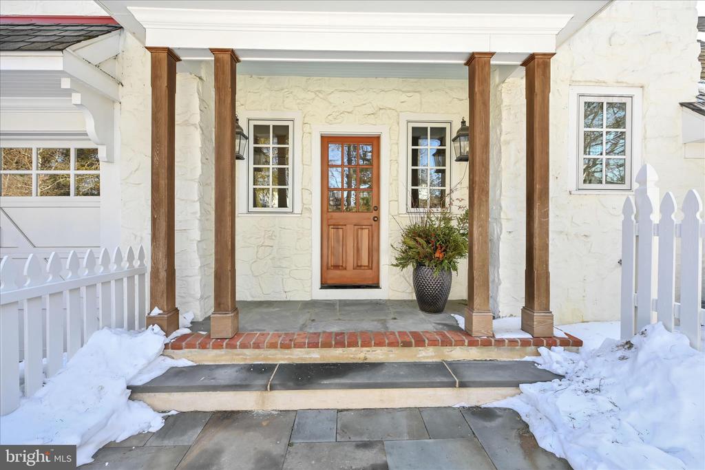518 NEWTOWN ROAD