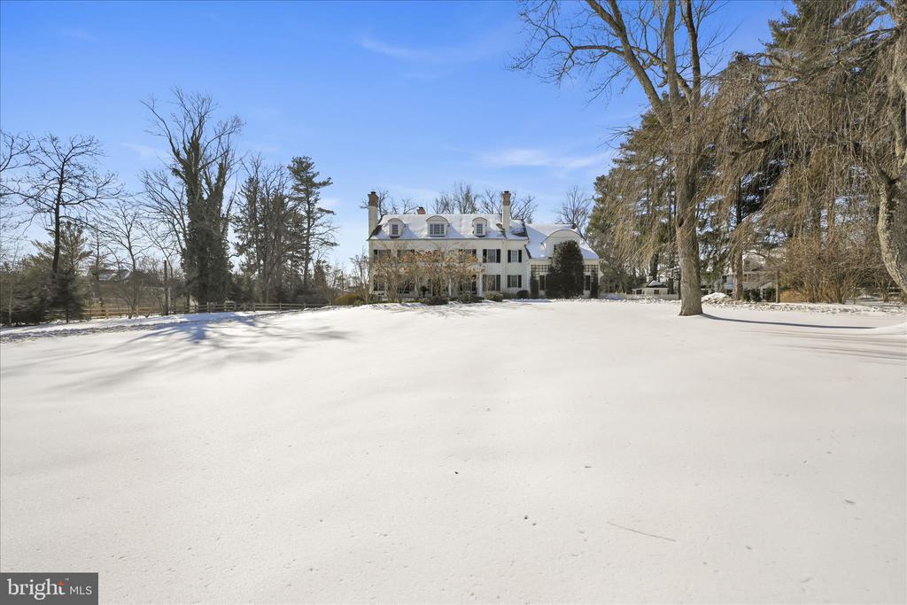 518 NEWTOWN ROAD