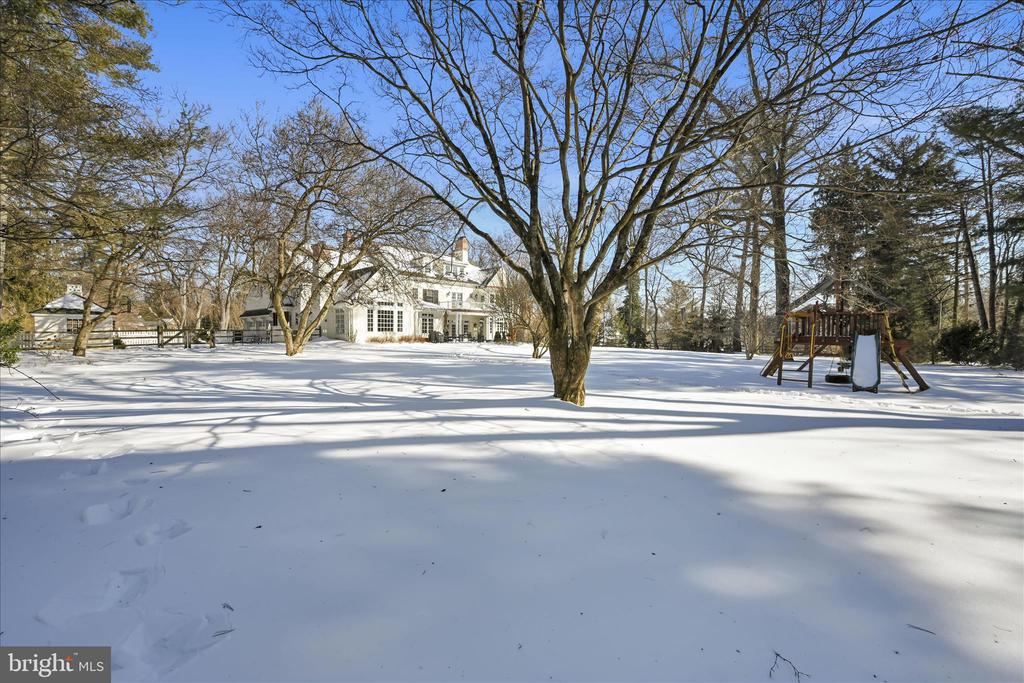 518 NEWTOWN ROAD