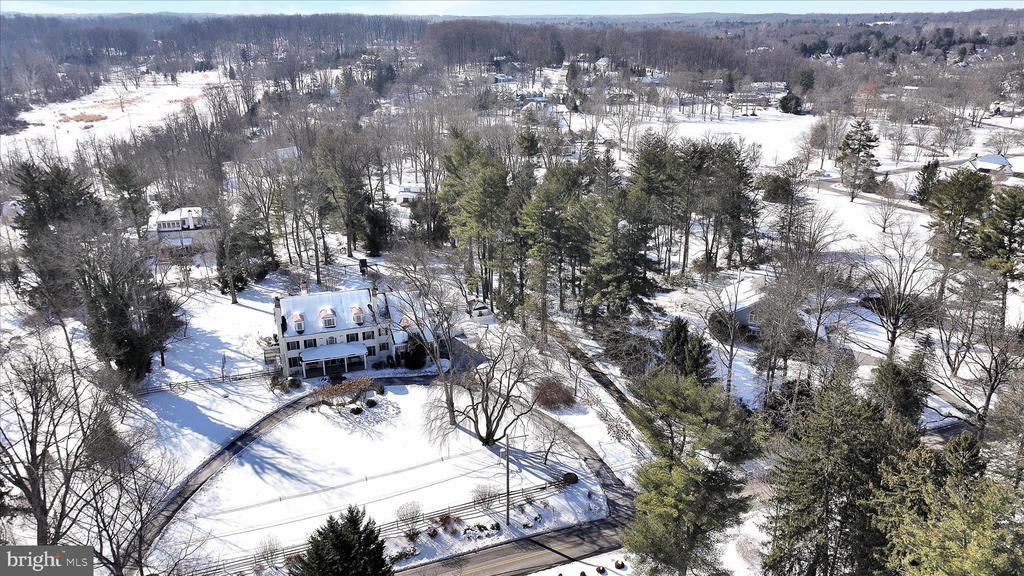 518 NEWTOWN ROAD