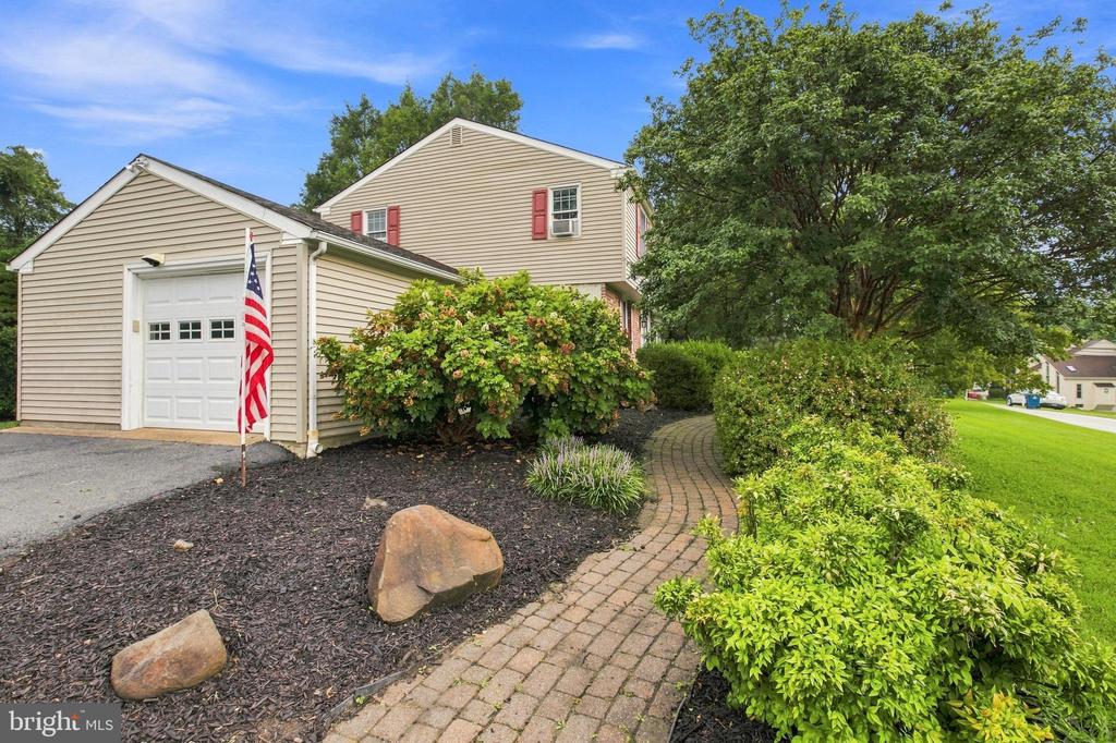 221 TAYLORS MILL ROAD