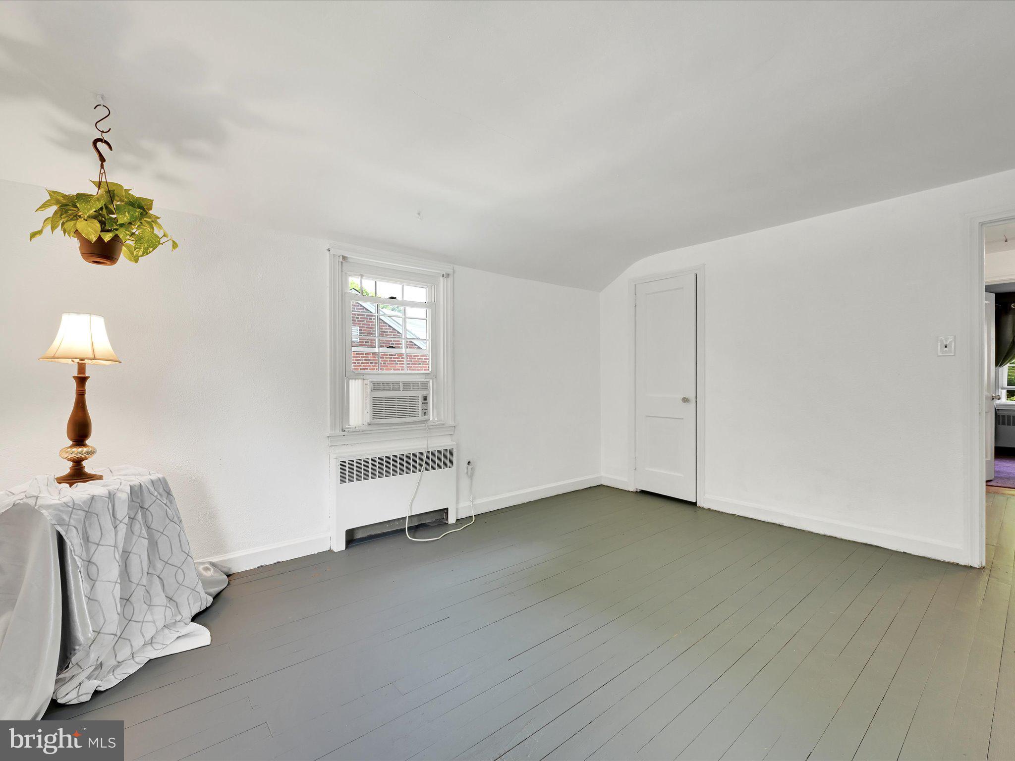 212 E Dutton Mill Rd