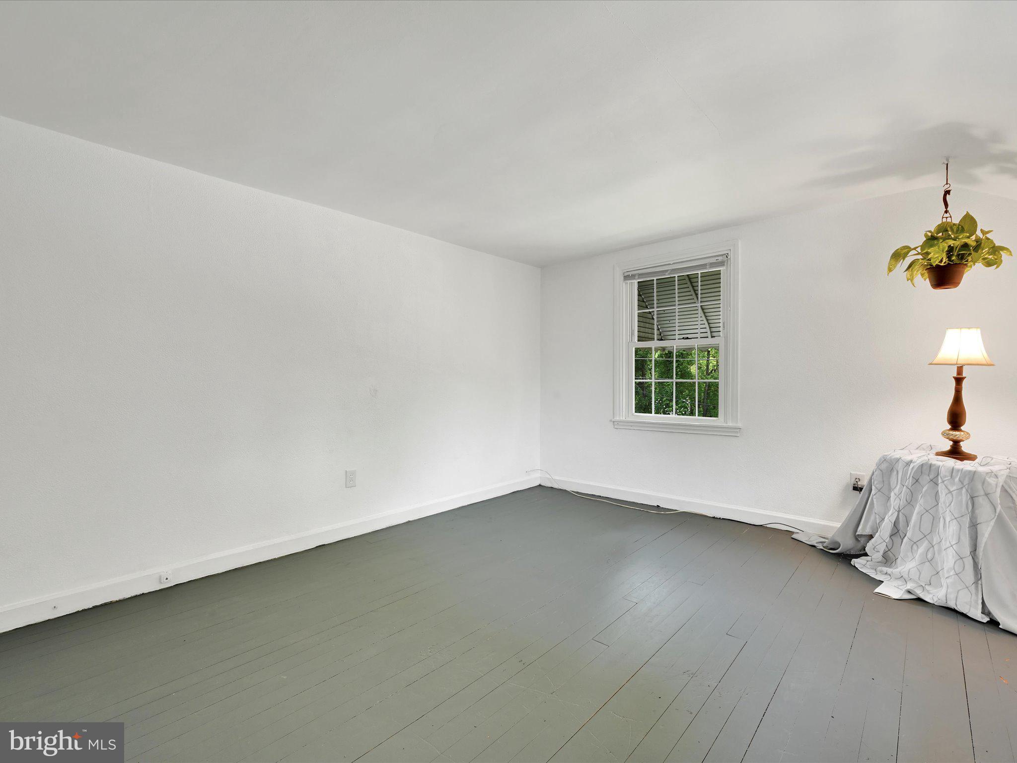 212 E Dutton Mill Rd