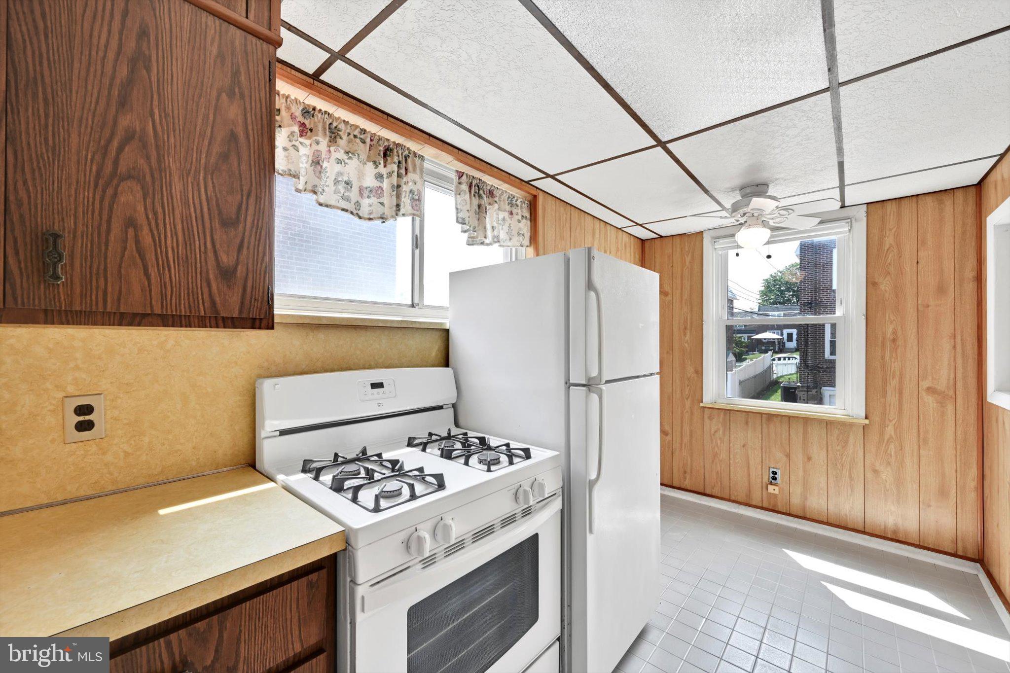 248 Crestwood Dr