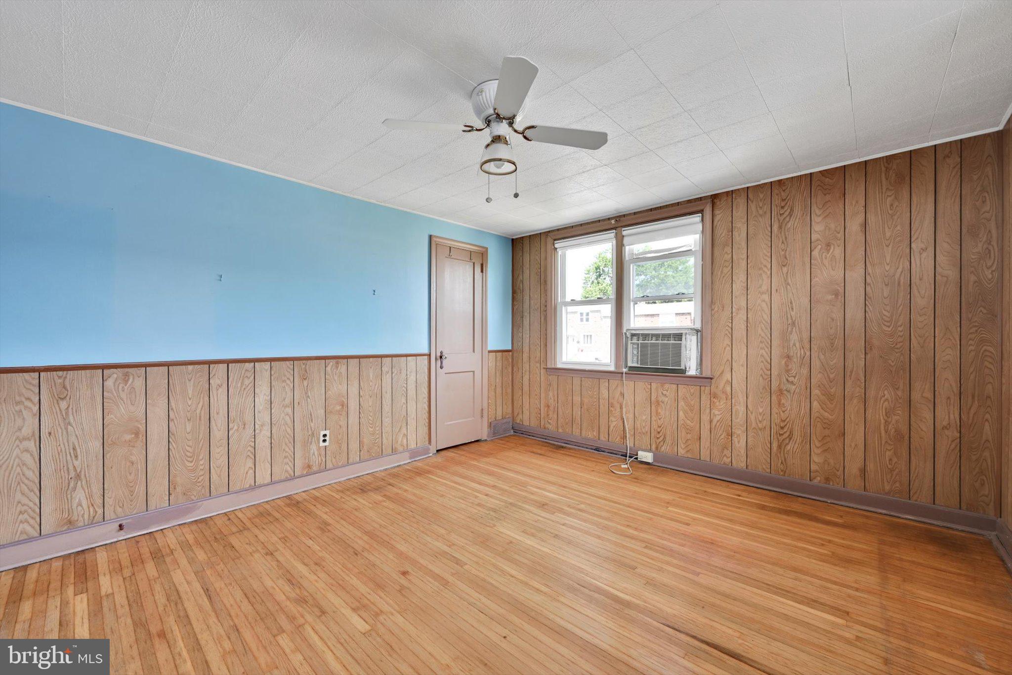 248 Crestwood Dr