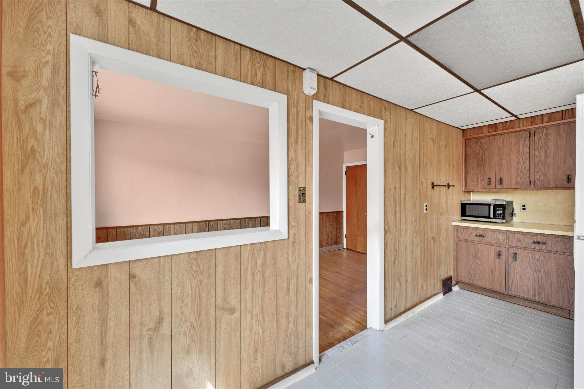 248 Crestwood Dr