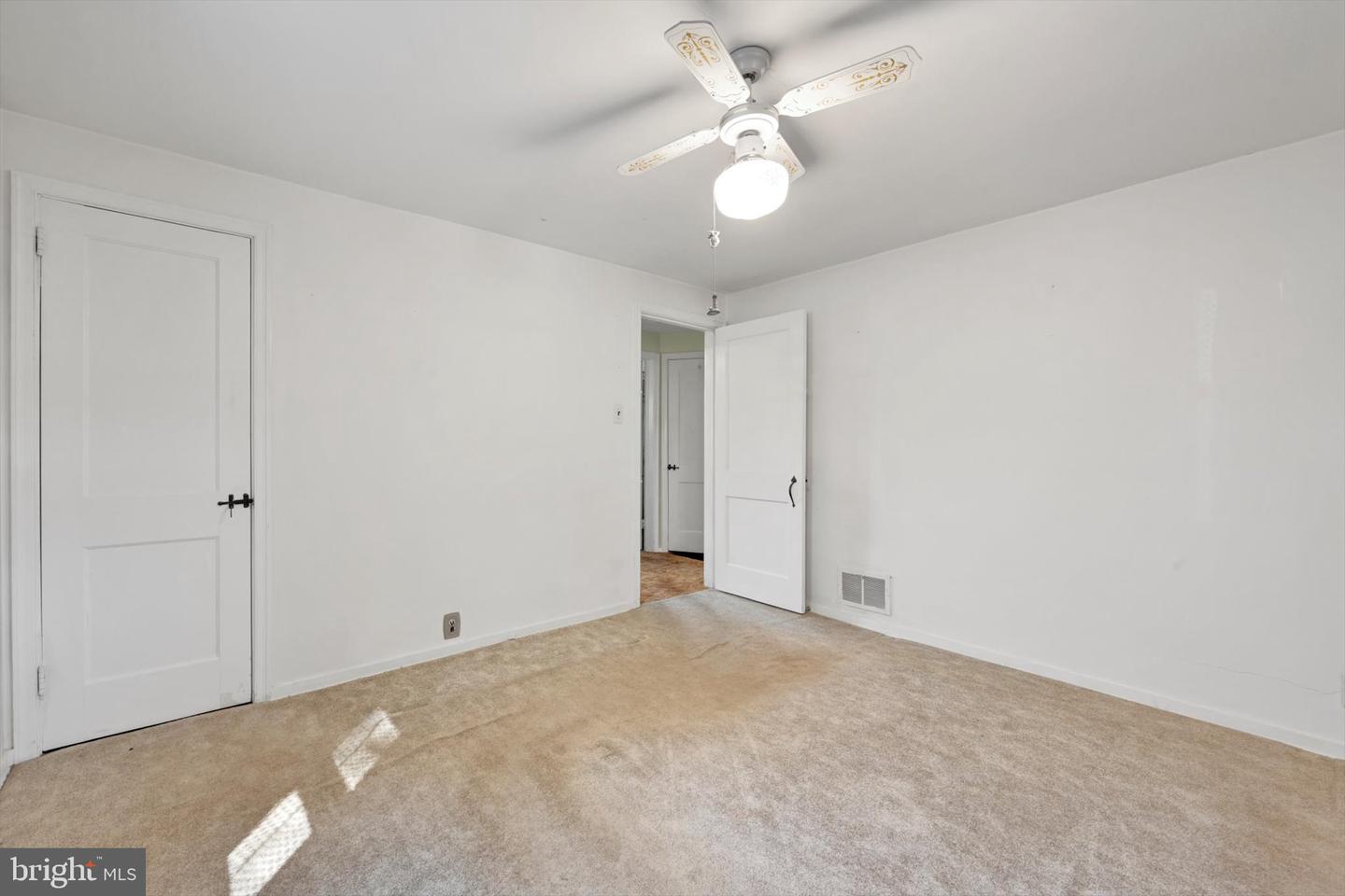 83 Seward Ln