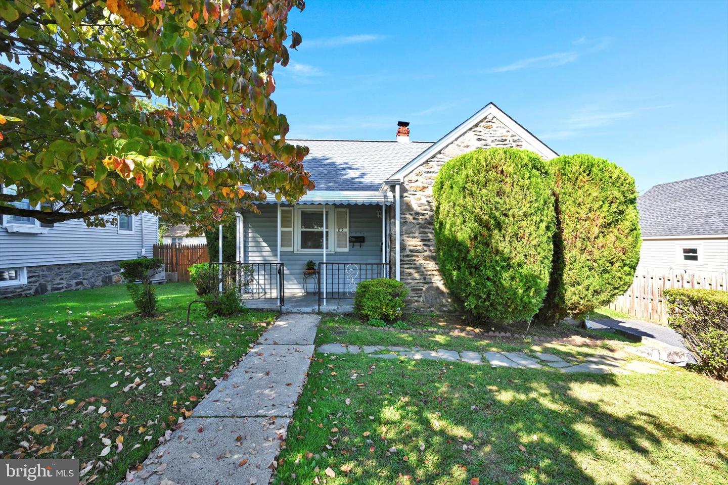 83 Seward Ln