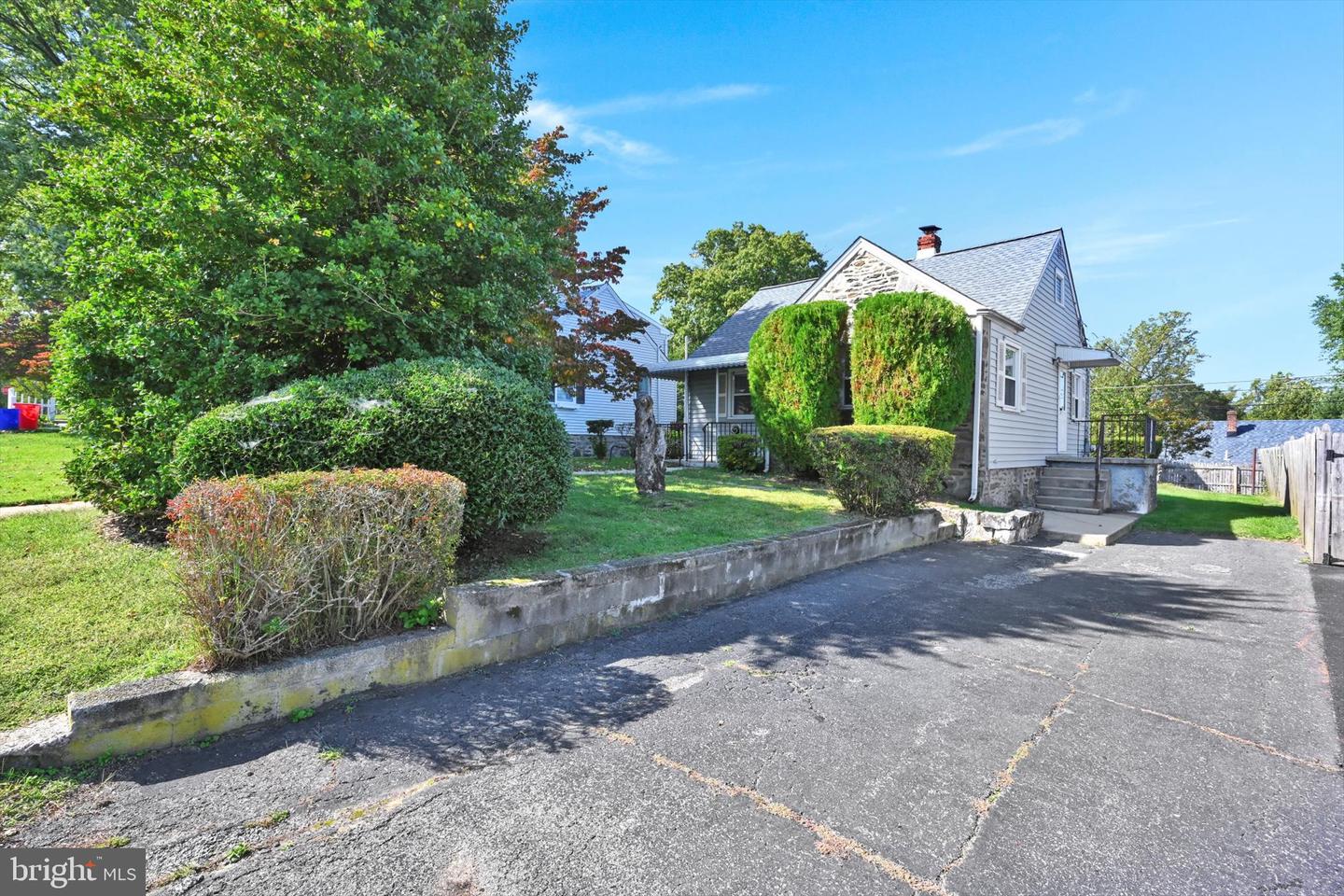 83 Seward Ln