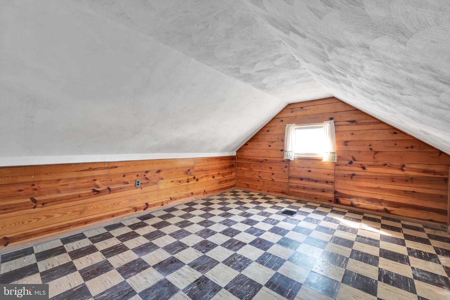 83 Seward Ln