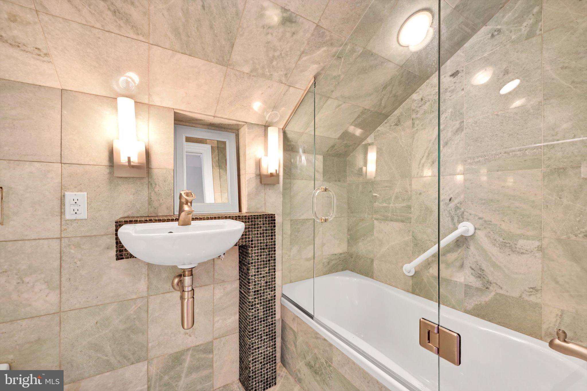 731 Wynnewood Rd #19