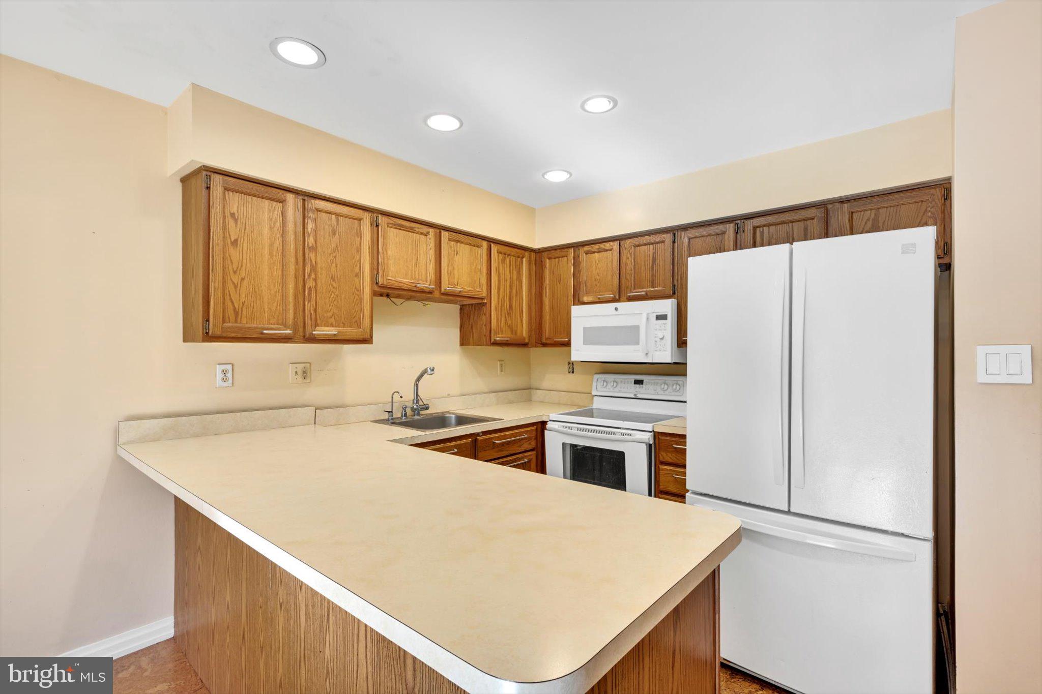 731 Wynnewood Rd #19