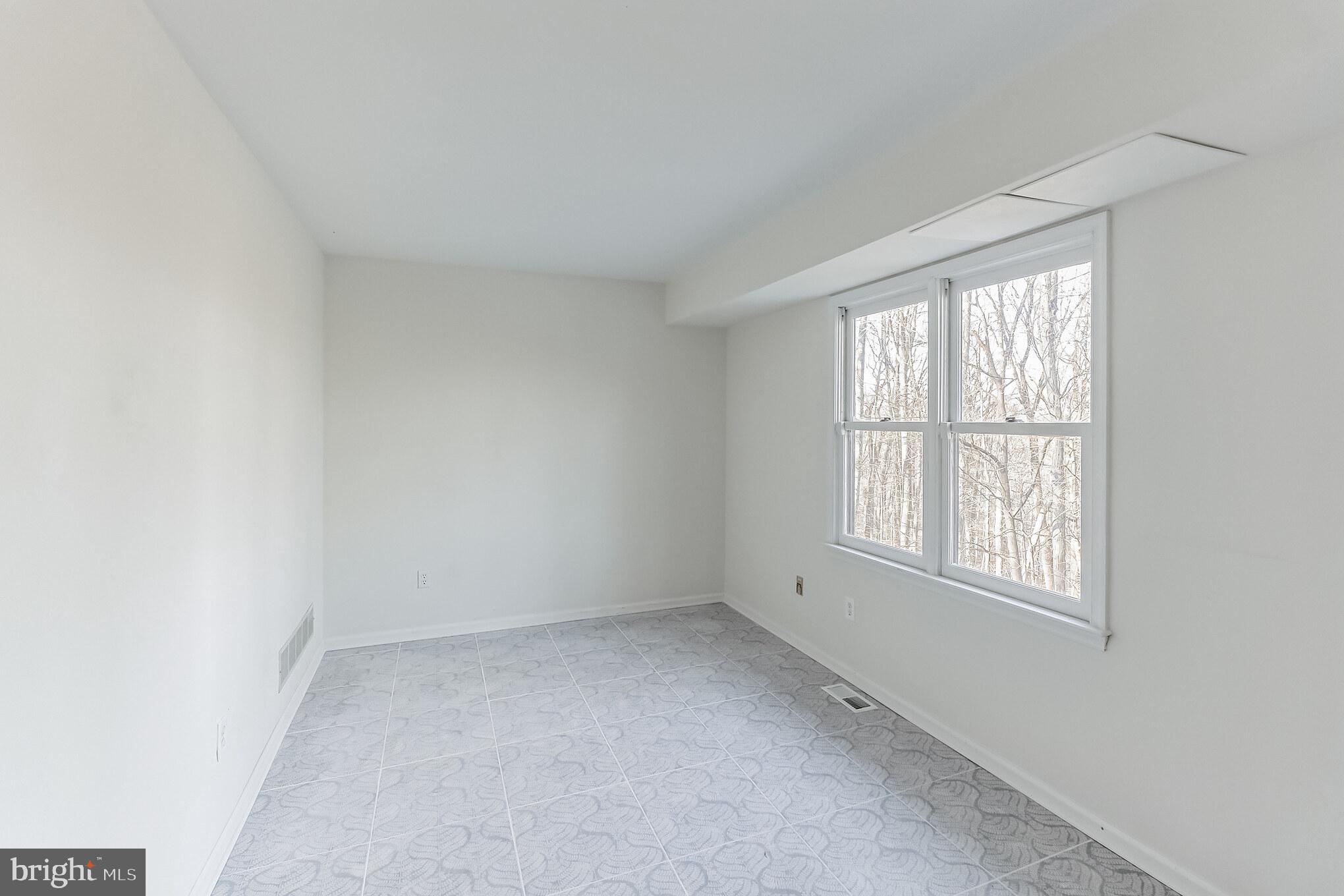 43 Clayburgh Rd