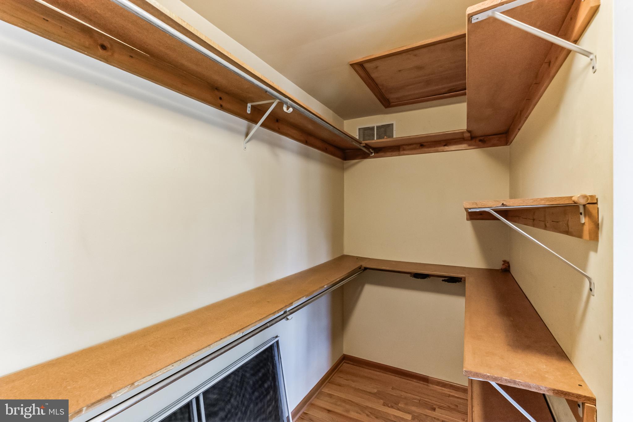 43 Clayburgh Rd