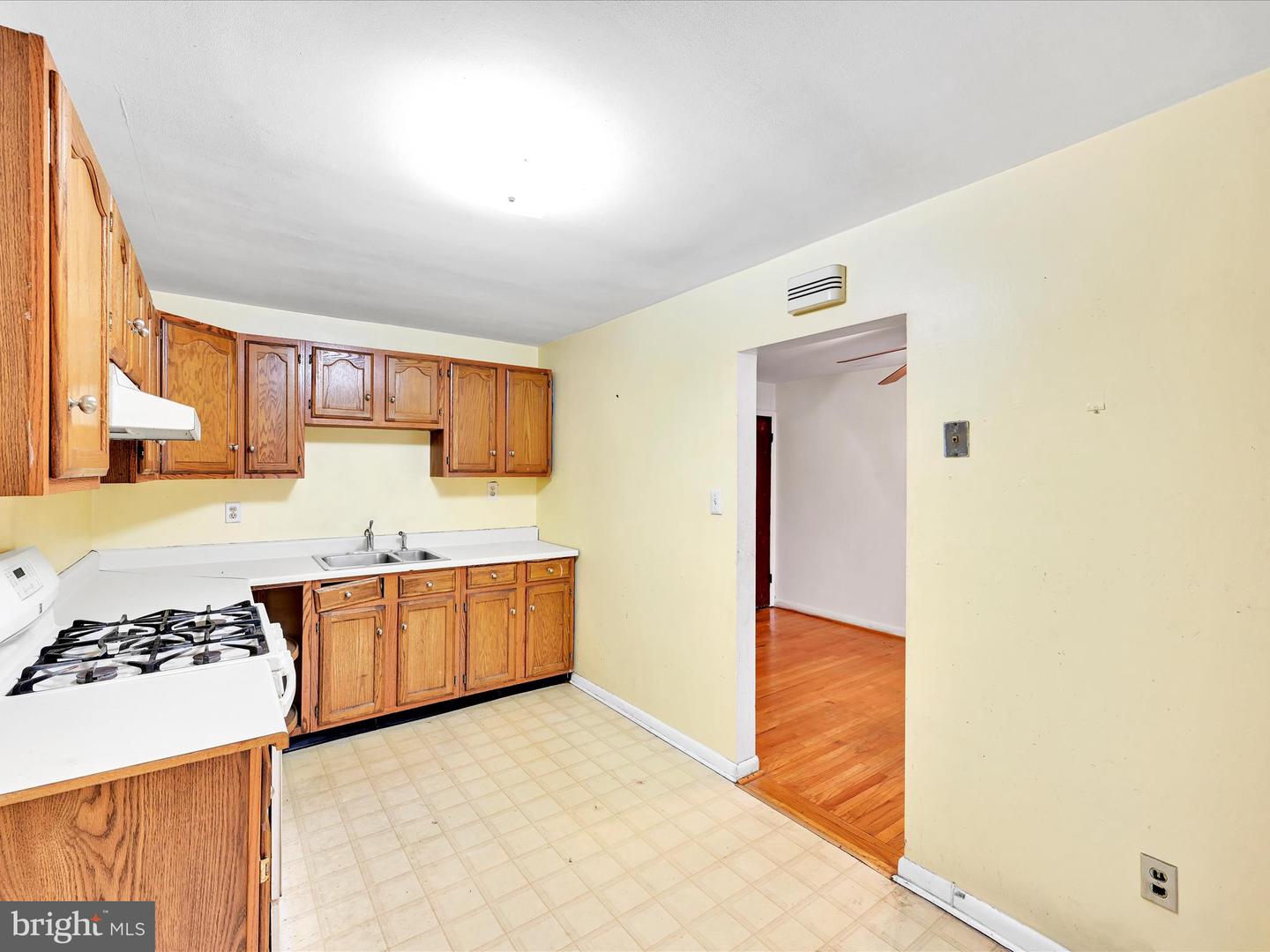 1408 Clifton Ave