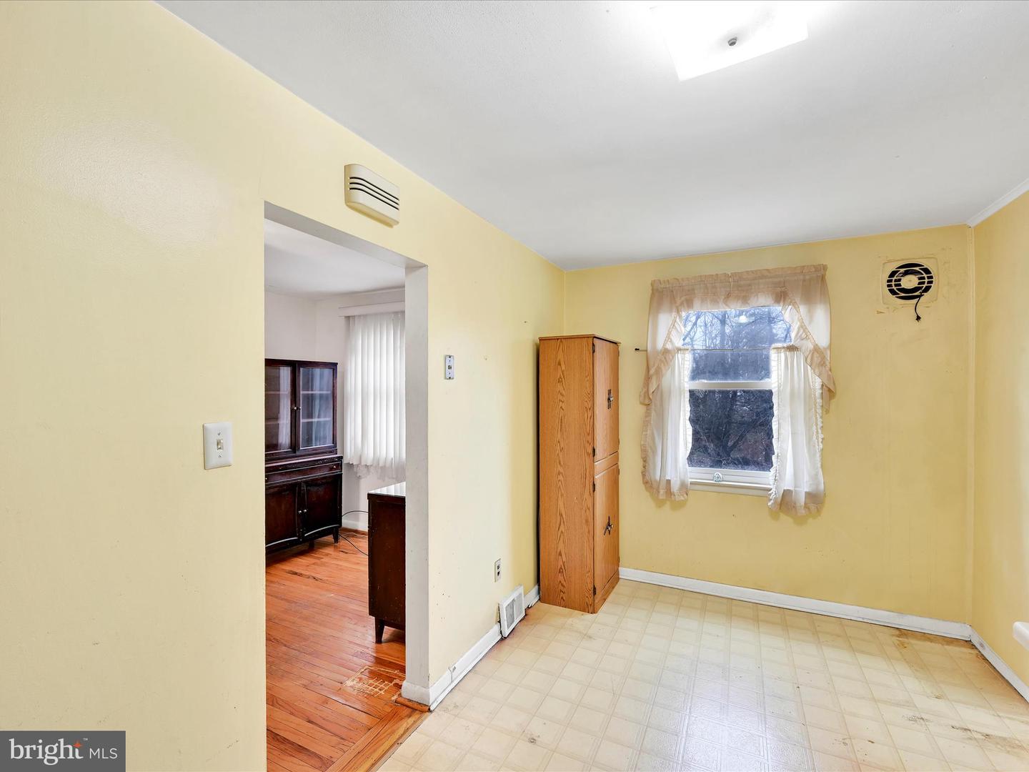 1408 Clifton Ave