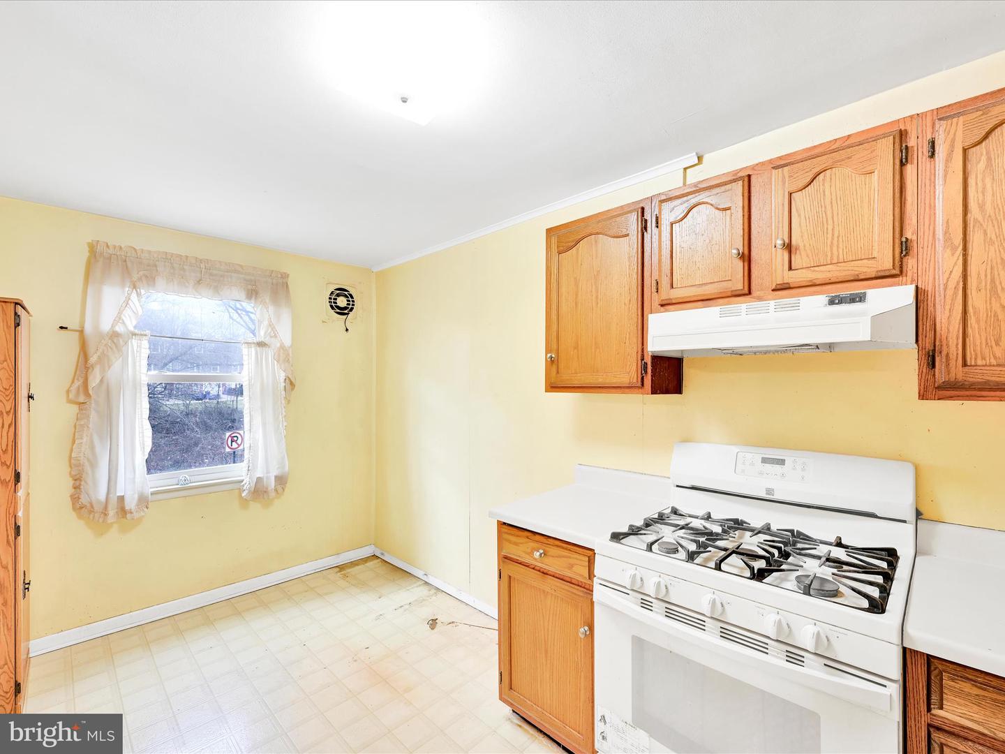 1408 Clifton Ave