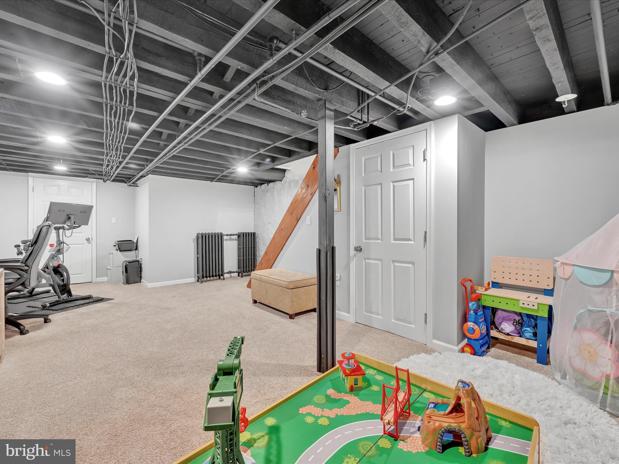 615 Woodcrest Ave