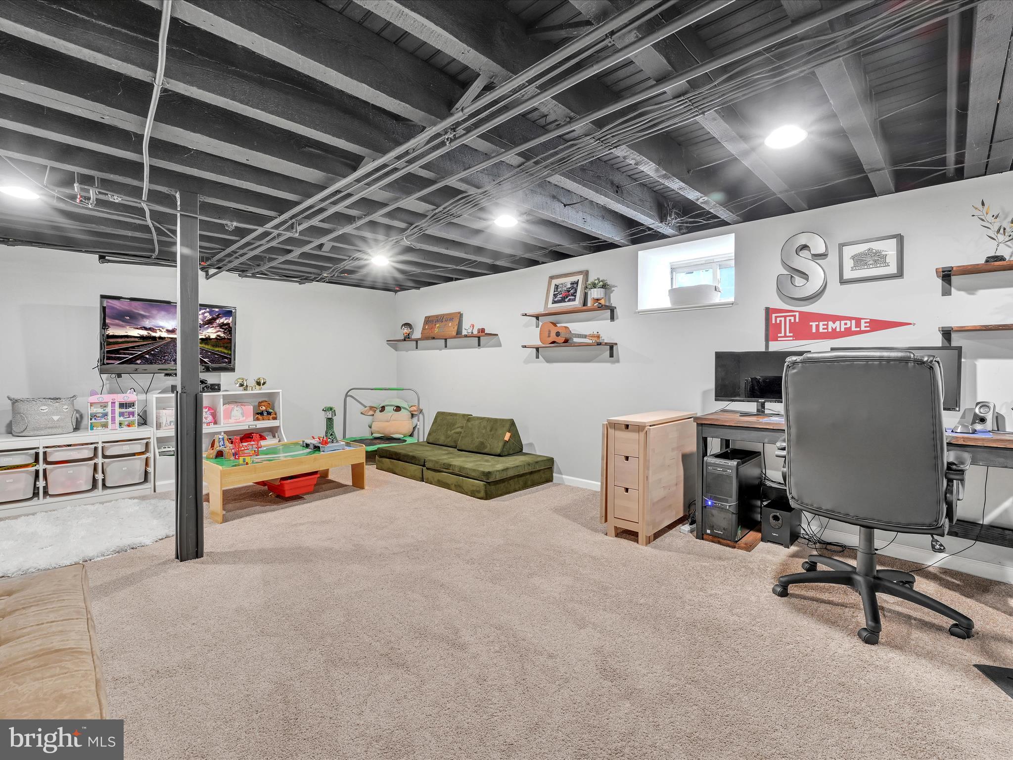 615 Woodcrest Ave