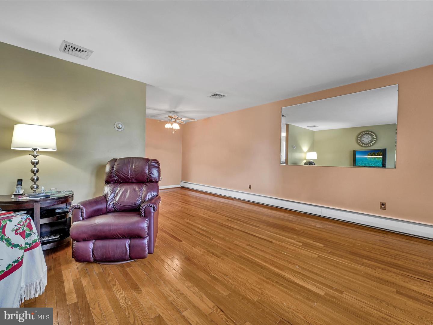 908 Beechwood Ave