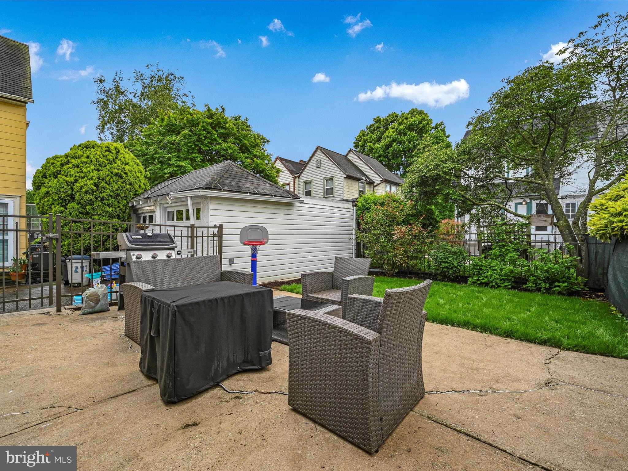 2938 Berkley Rd
