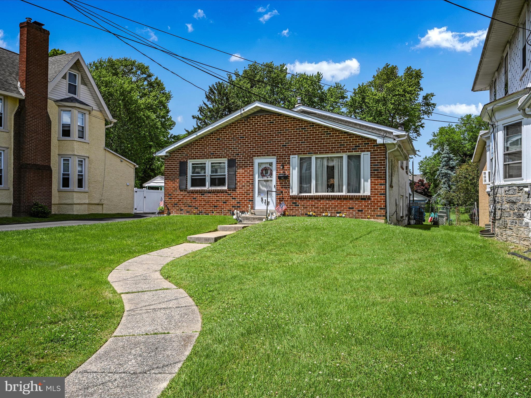 917 Beechwood Ave