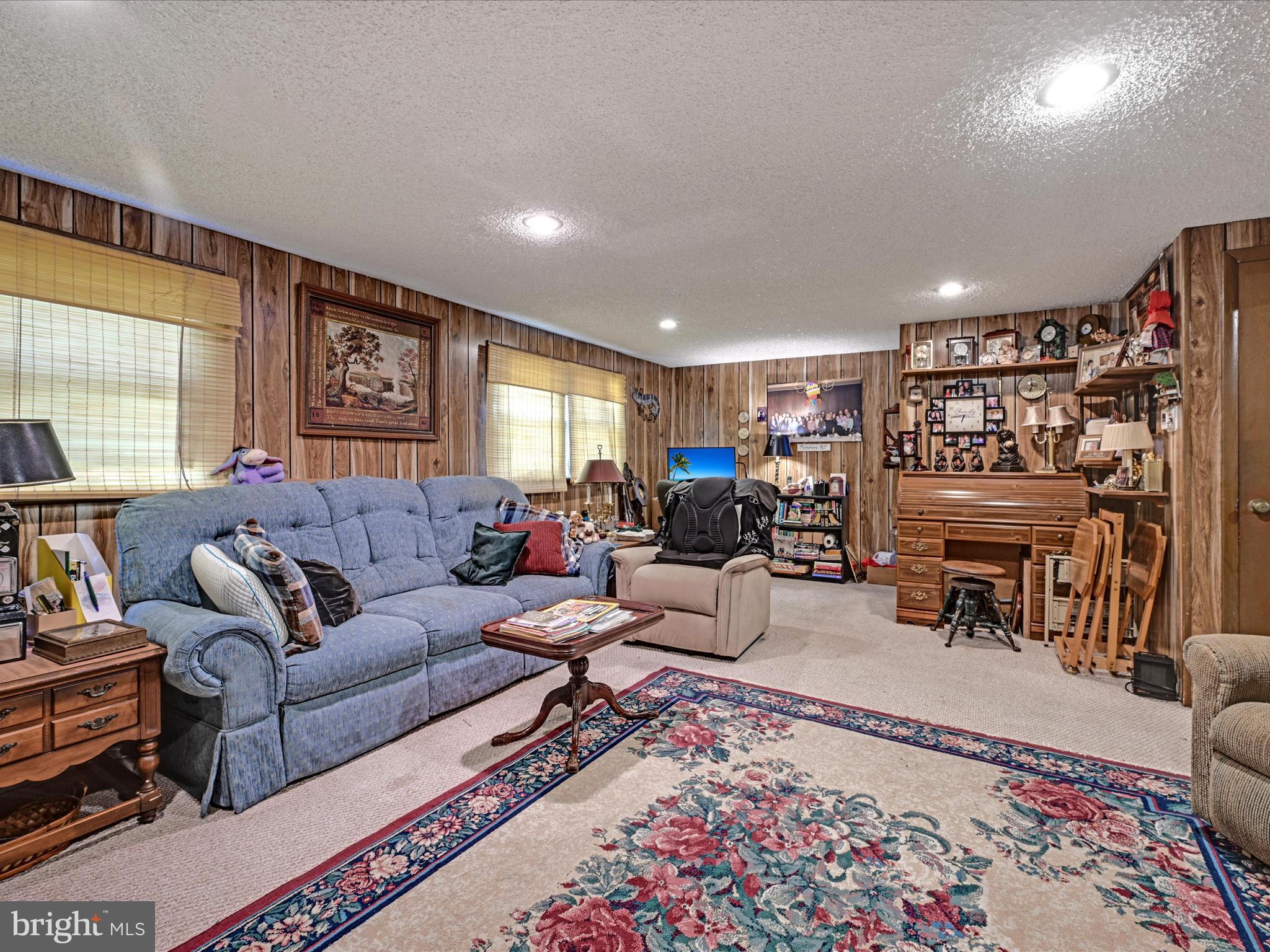 917 Beechwood Ave