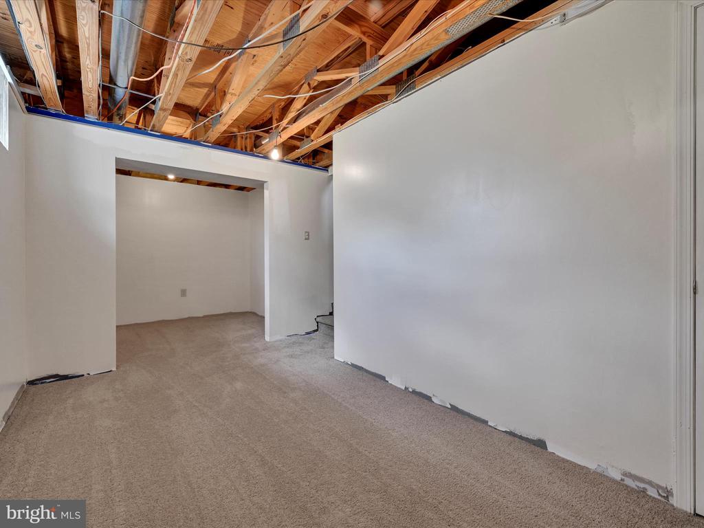 4036 Yorktown Dr