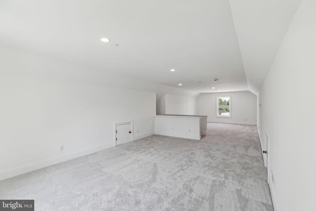 109 Eagle Drive