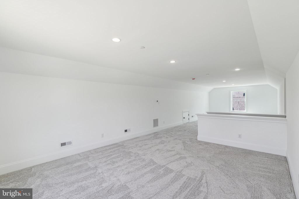 109 Eagle Drive