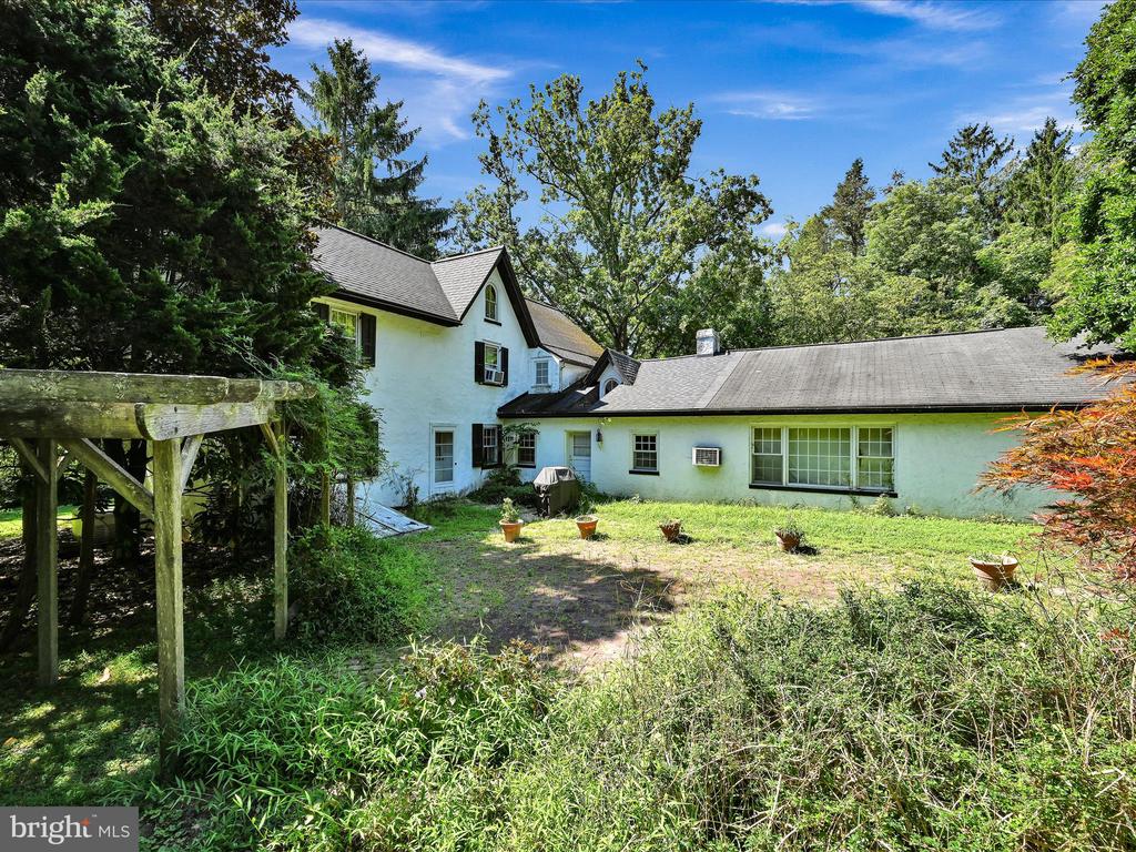 3901 Gradyville Rd