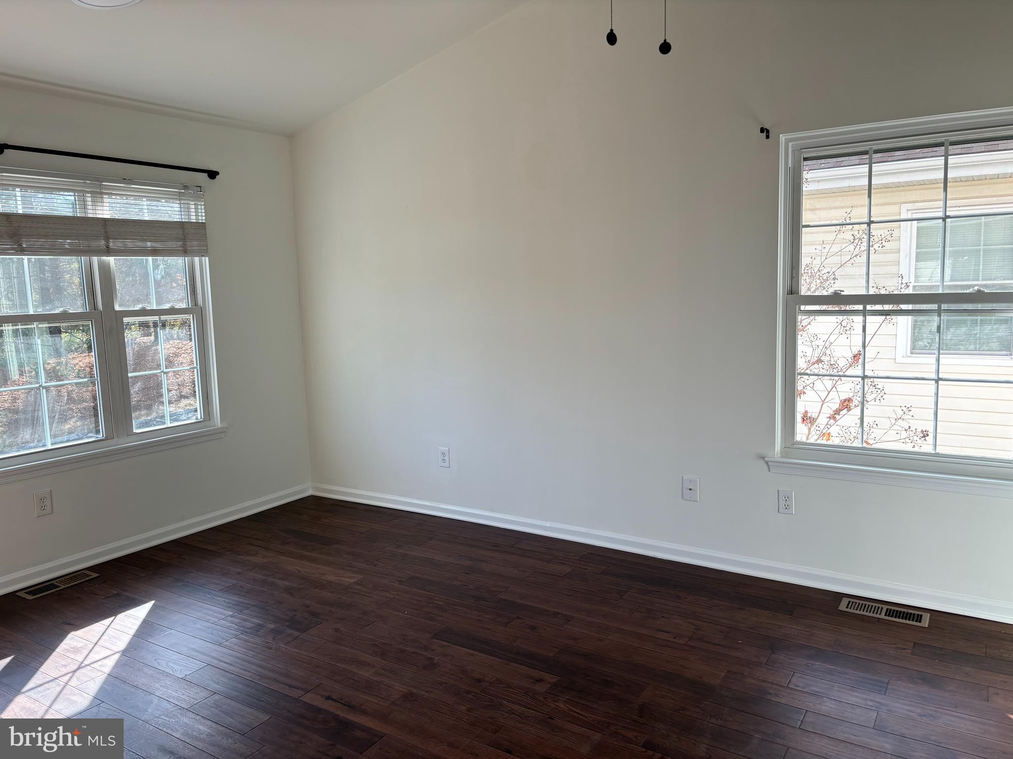 125 Deerfield Ct