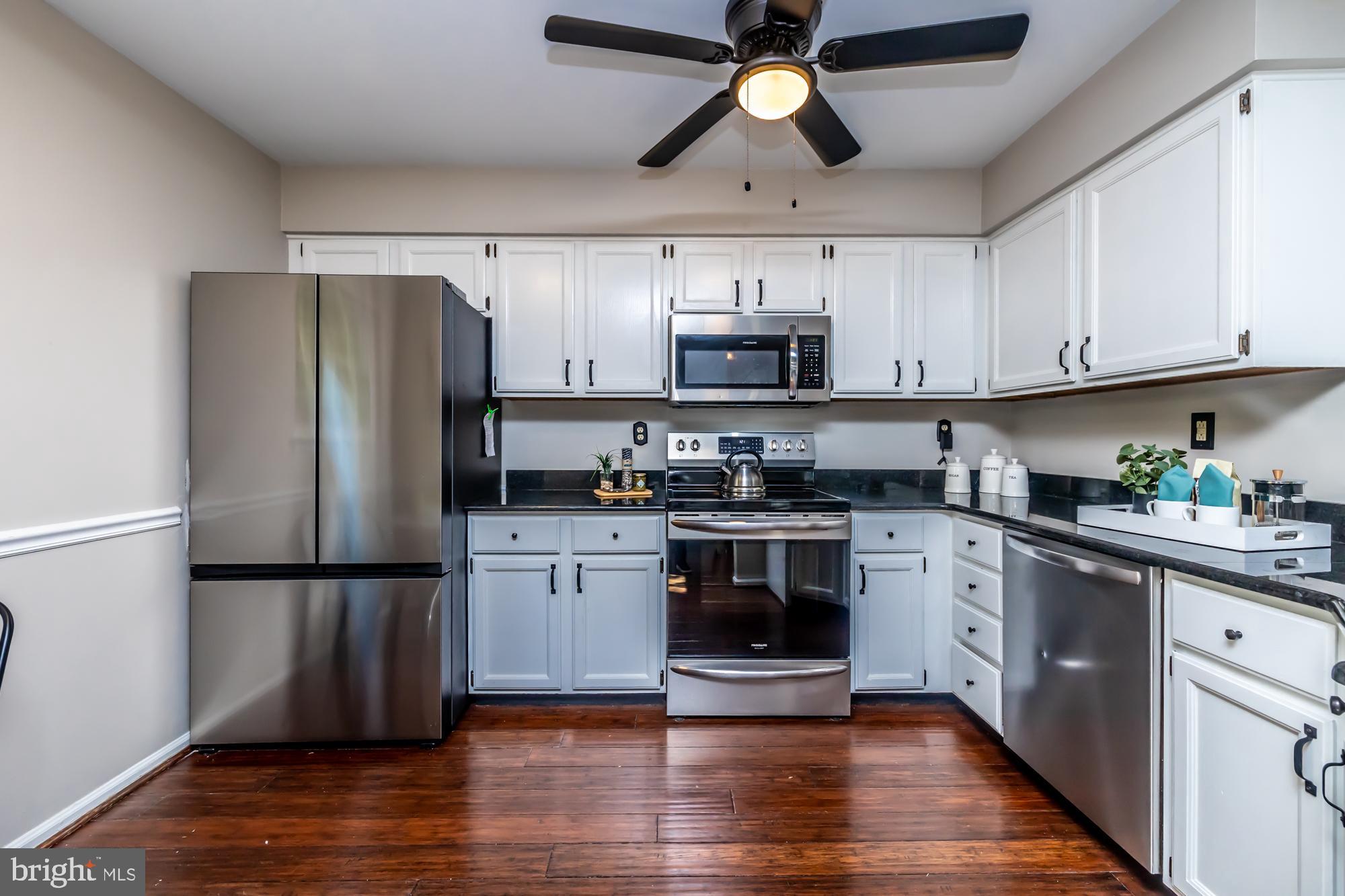 125 Deerfield Ct