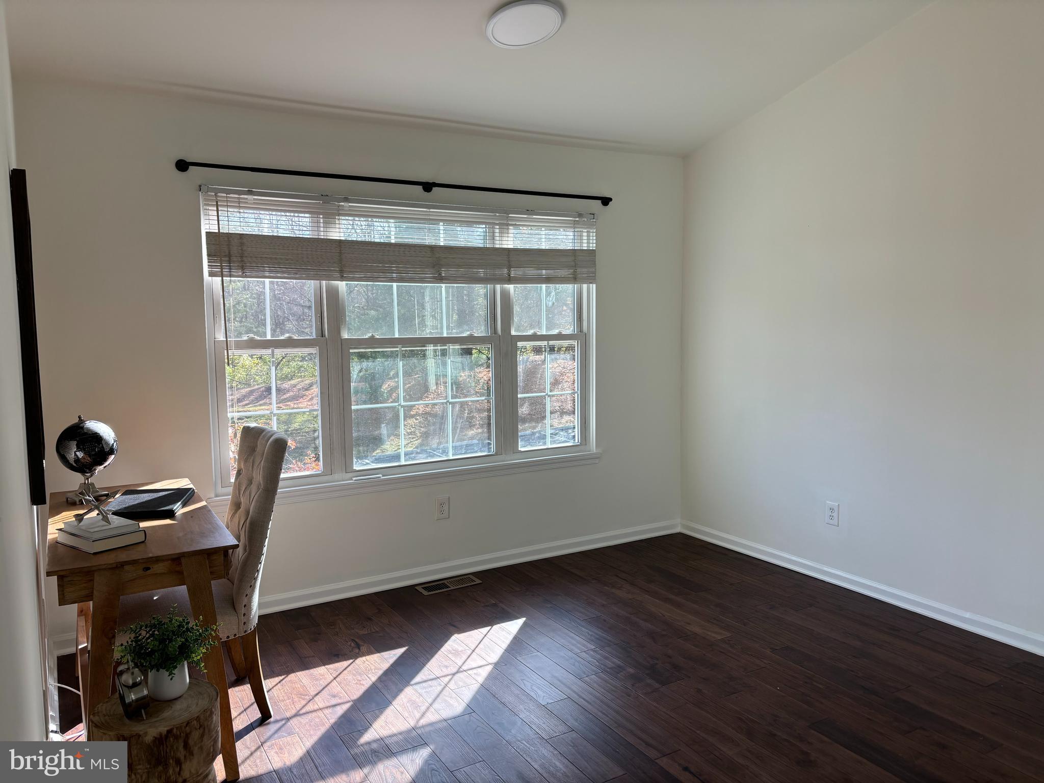 125 Deerfield Ct