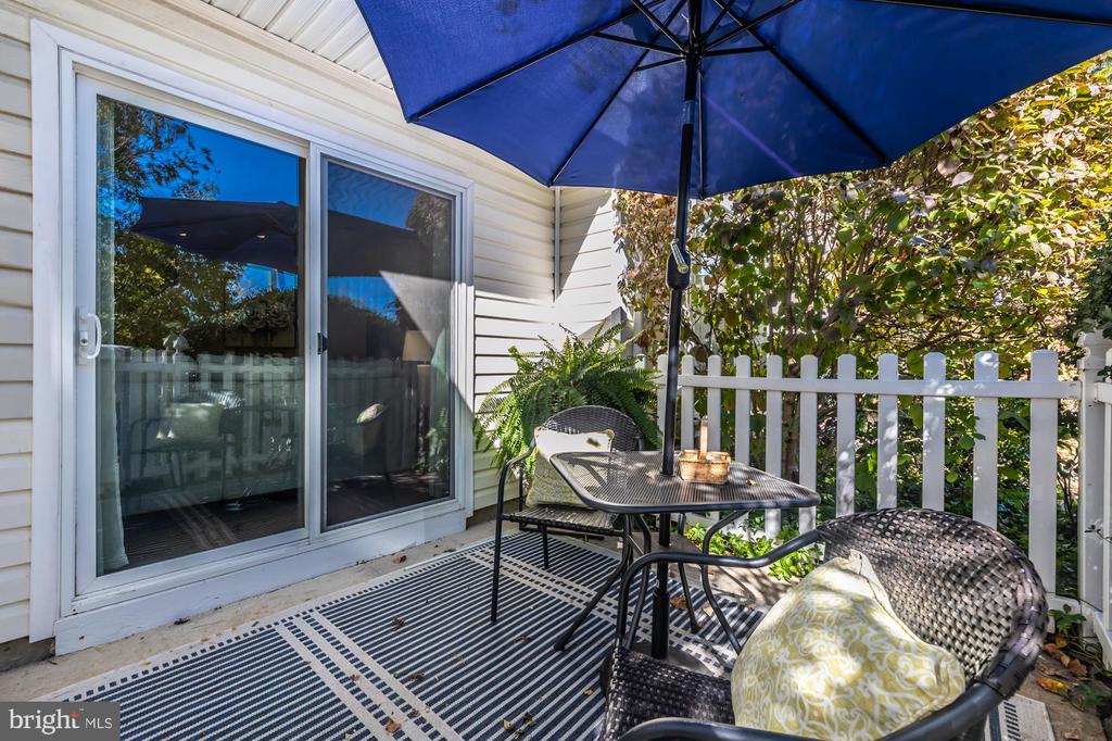 125 Deerfield Ct