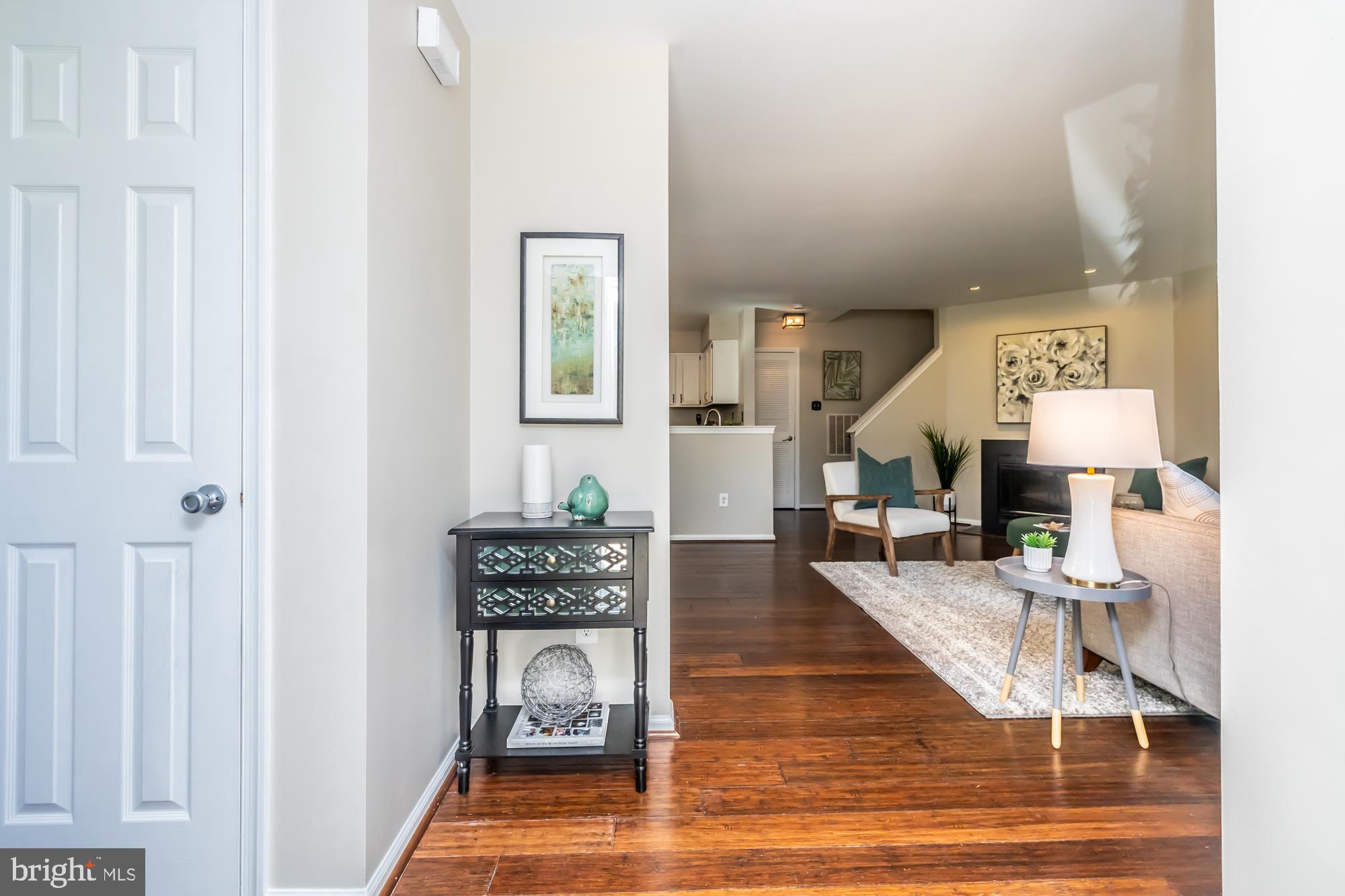 125 Deerfield Ct