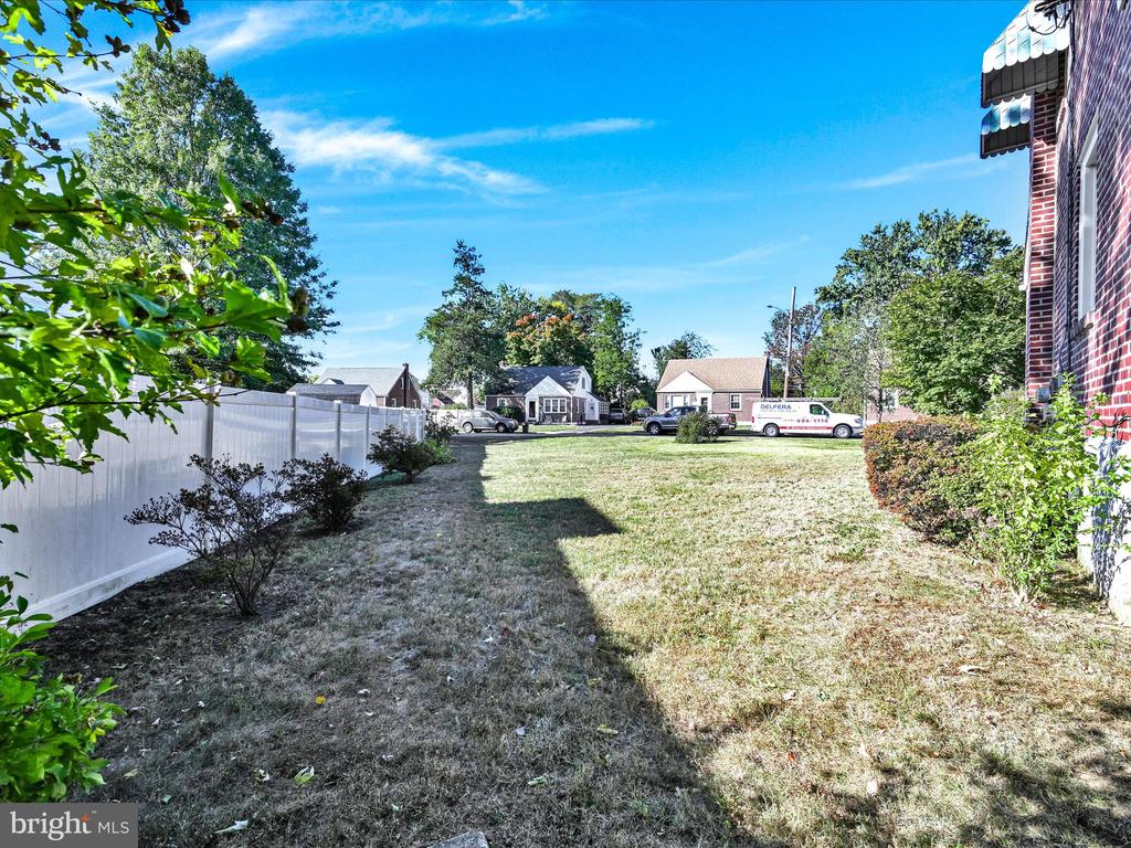 914 Village Rd