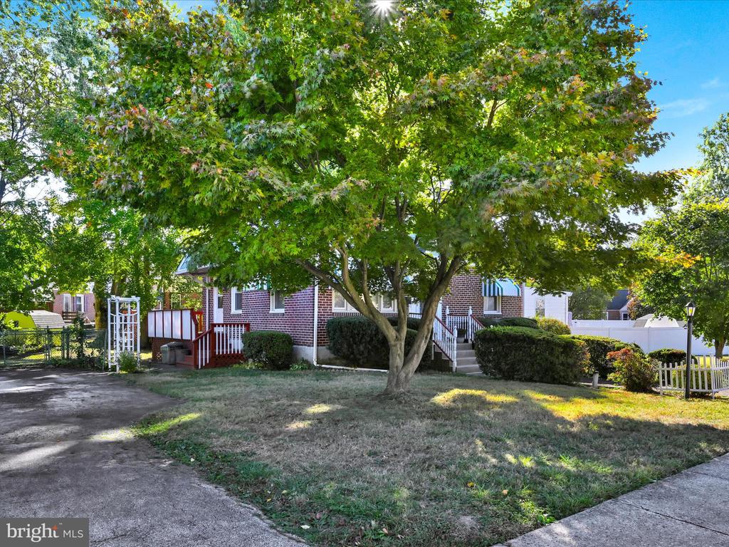 914 Village Rd