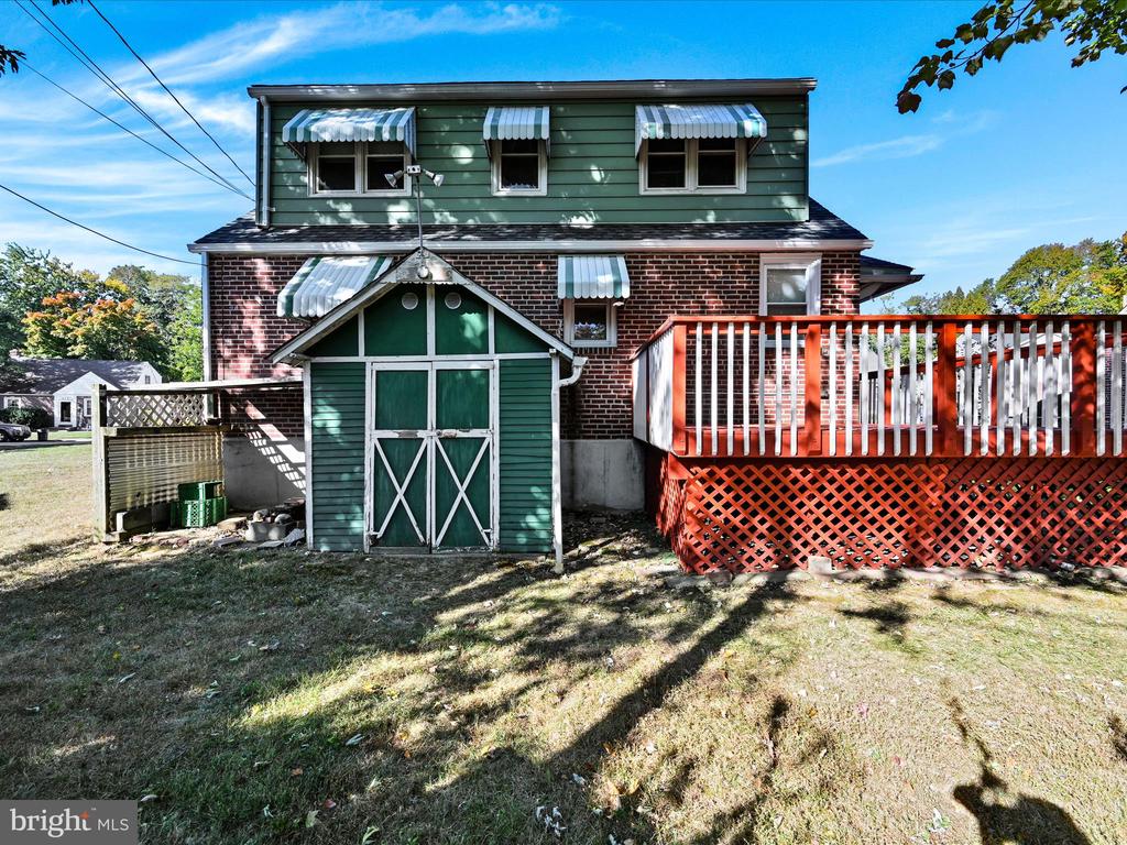 914 Village Rd