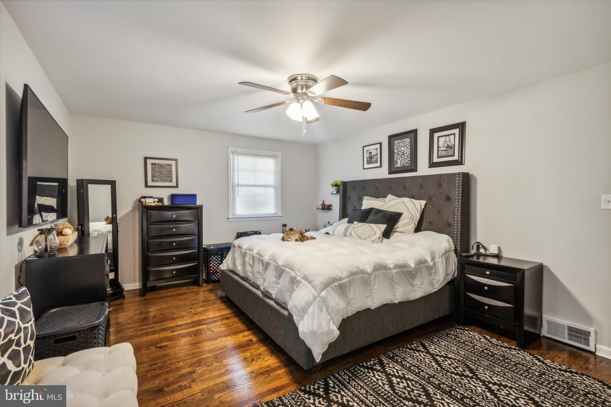 318 Hemlock Ln