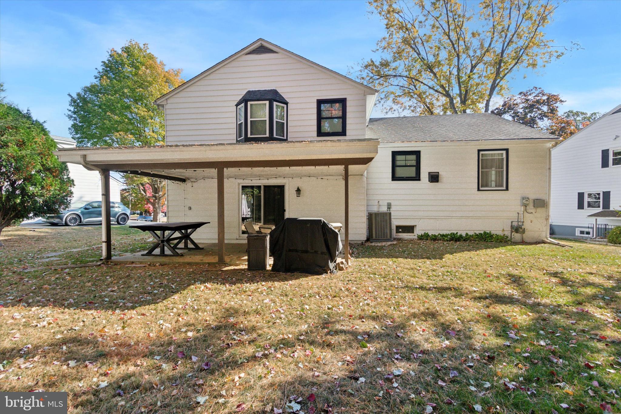 318 Hemlock Ln